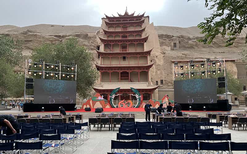 廣告物料制作會場布景舞臺搭建展位搭建舞臺燈光設(shè)備演藝音響高清LED屏